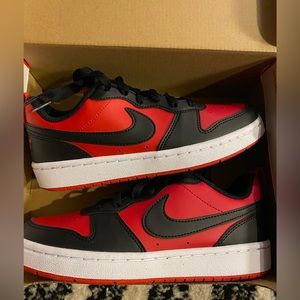 NIKE Court Borough Low Recraft SIZE 4.5 GRADE SCHOOL